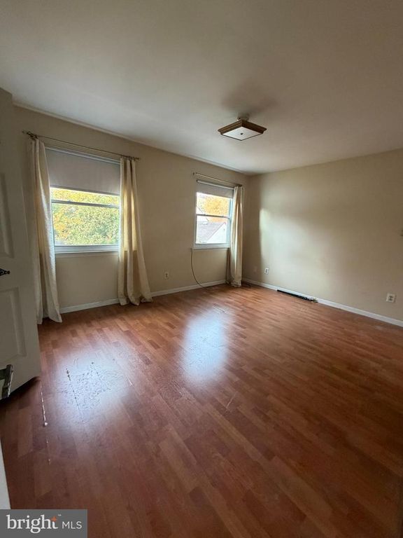 Image 10 of property listing at 15162 WAYSIDE RD, Philadelphia, PA 19116