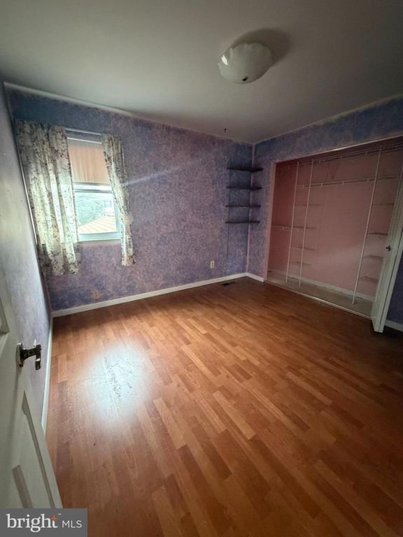 Image 8 of property listing at 15162 WAYSIDE RD, Philadelphia, PA 19116