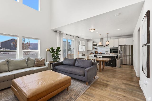 5197 N FOLKSTONE DR, Eagle Mountain, UT 84005