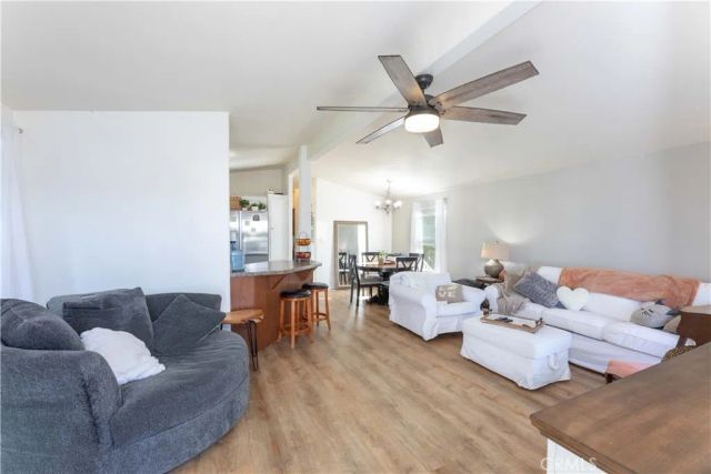 1660 Whittier 21, Costa Mesa, CA 92627