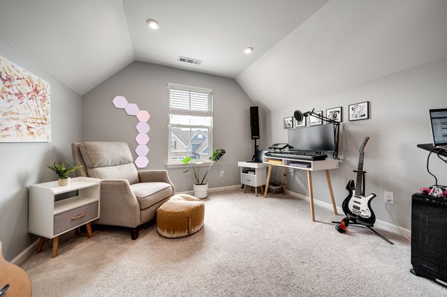 215 S Downs Cir, Goodlettsville, TN 37072
