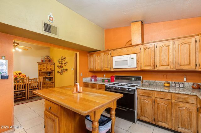 2240 E Whitton Avenue, Phoenix, AZ 85016