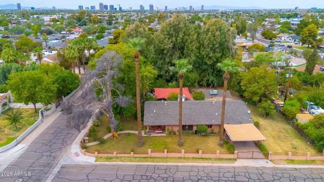 2240 E Whitton Avenue, Phoenix, AZ 85016