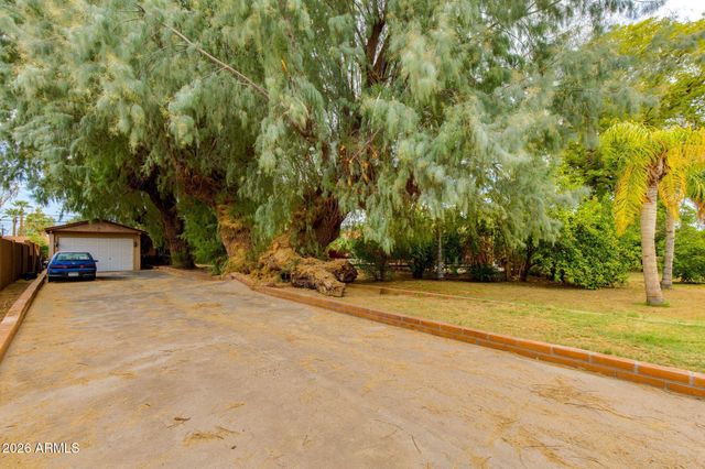 2240 E Whitton Avenue, Phoenix, AZ 85016