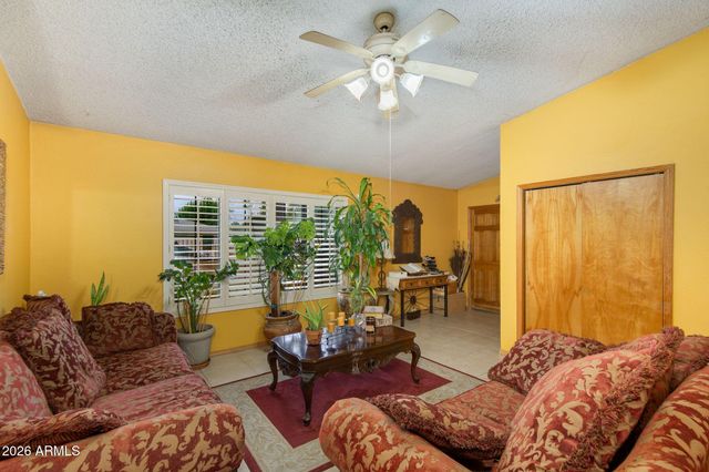 2240 E Whitton Avenue, Phoenix, AZ 85016