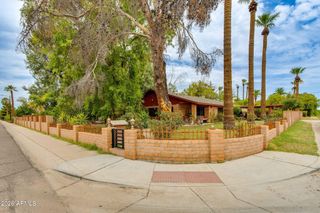2240 E Whitton Avenue, Phoenix, AZ 85016