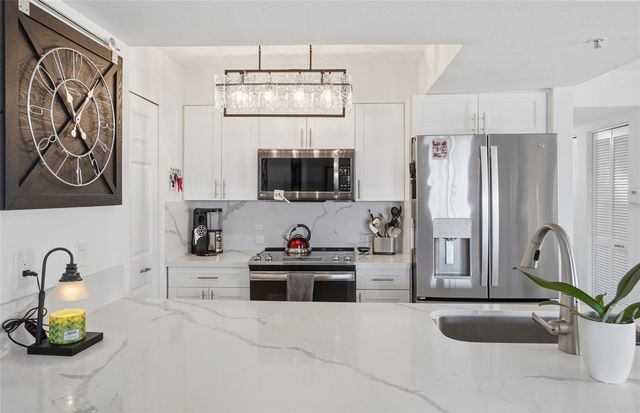 2400 FEATHER SOUND DRIVE 821, Clearwater, FL 33762