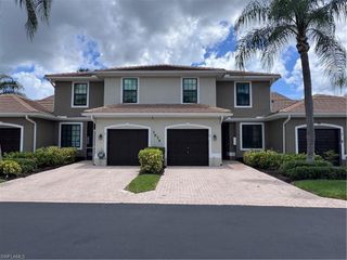 7675 Meadow Lakes dr 1203, Naples, FL 34104