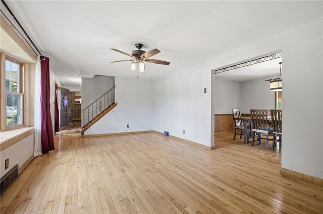 471 Beech Rd, Plum Boro, PA 15239