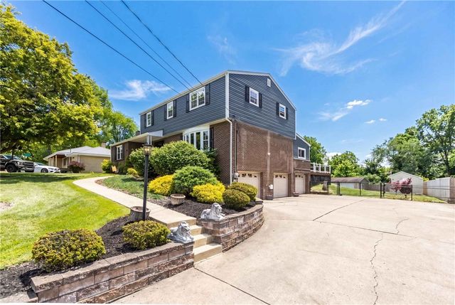 471 Beech Rd, Plum Boro, PA 15239