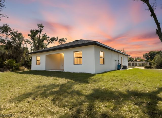 1025 Sentinela BLVD, Lehigh Acres, FL 33974