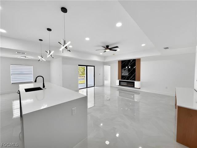 1025 Sentinela BLVD, Lehigh Acres, FL 33974