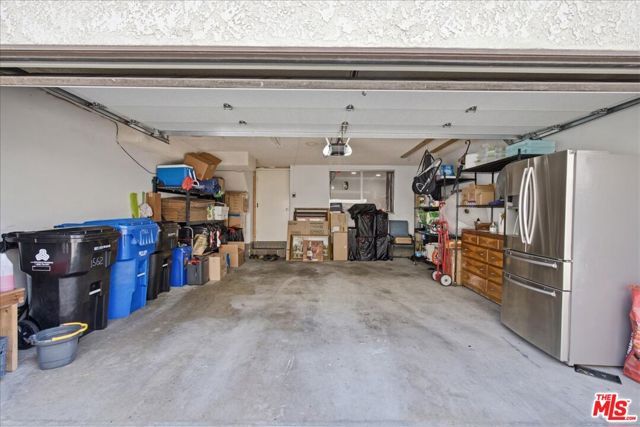9562 Via Bernardo, Burbank, CA 91504