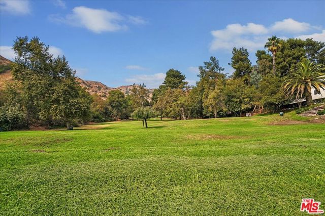 9562 Via Bernardo, Burbank, CA 91504
