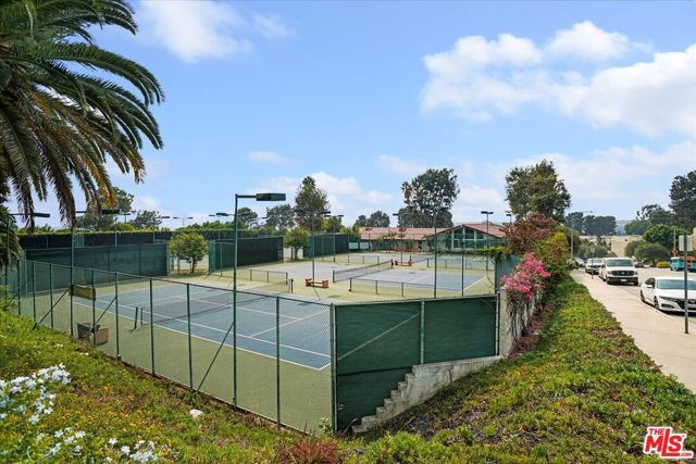 9562 Via Bernardo, Burbank, CA 91504