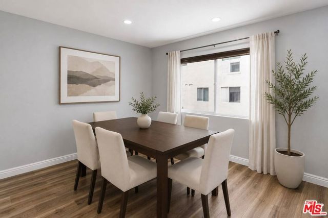 9562 Via Bernardo, Burbank, CA 91504