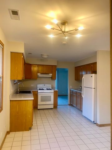 475 N East River Road 3, Des Plaines, IL 60016