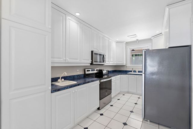 160 Range Road, Concord, MA 01742