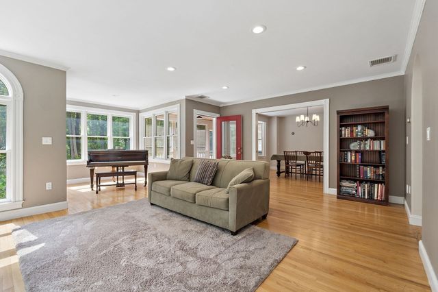 160 Range Road, Concord, MA 01742