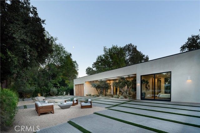 23340 Collins, Woodland Hills (los Angeles), CA 91367