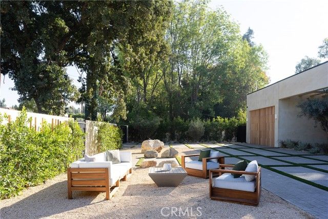 23340 Collins, Woodland Hills (los Angeles), CA 91367