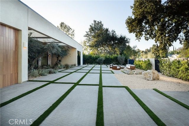 23340 Collins, Woodland Hills (los Angeles), CA 91367