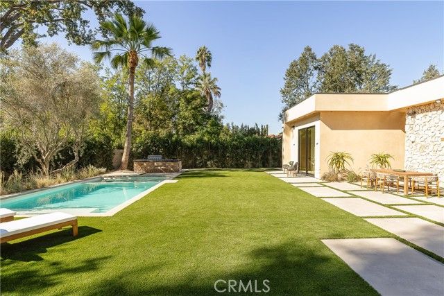 23340 Collins, Woodland Hills (los Angeles), CA 91367