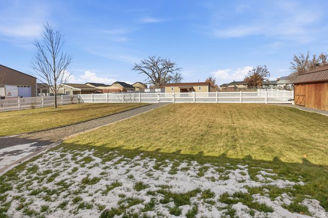 278 E LARSEN LN, Harrisville, UT 84404