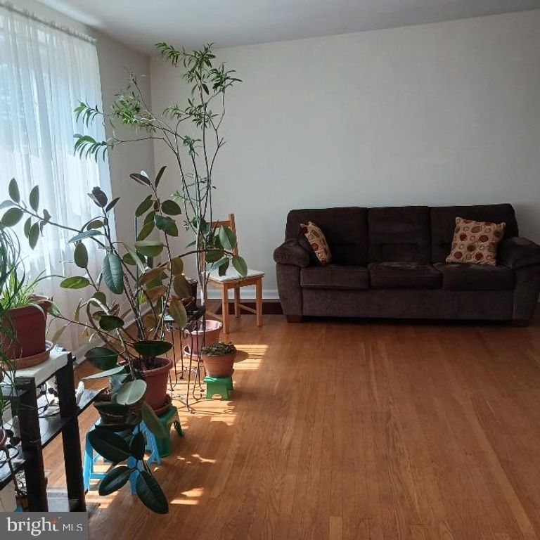 811 STANWOOD ST, PHILADELPHIA, PA 19111 — photo 2