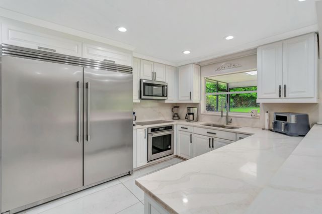 6164 CELADON Circle, Palm Beach Gardens, FL 33418