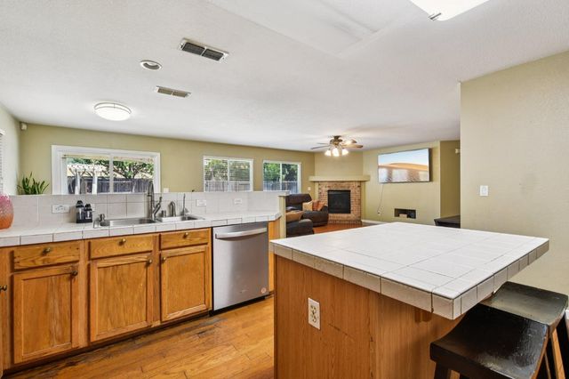 8592 Mystras Cir, Elk Grove, CA 95624