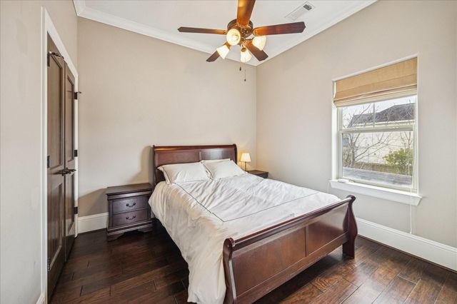 814 W 21st Street, Houston, TX 77008