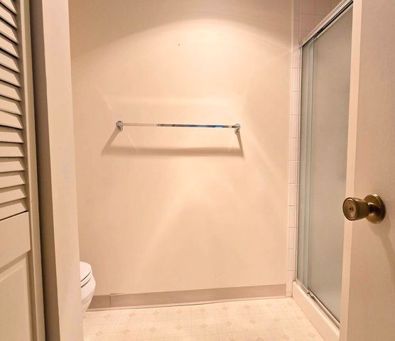 650 Whitney Court 108, Gurnee, IL 60031