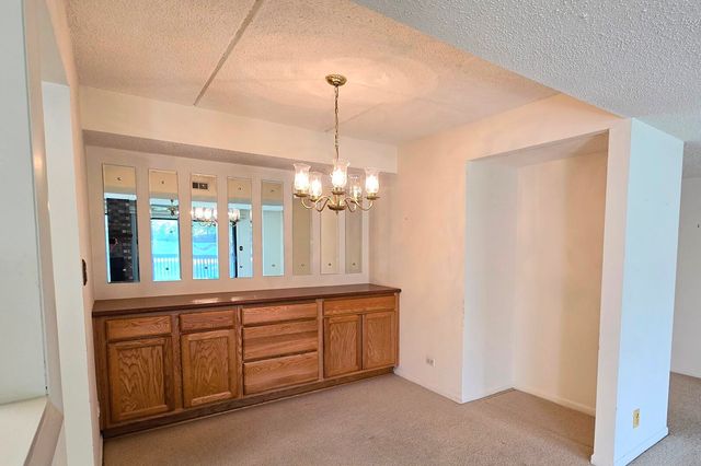 650 Whitney Court 108, Gurnee, IL 60031