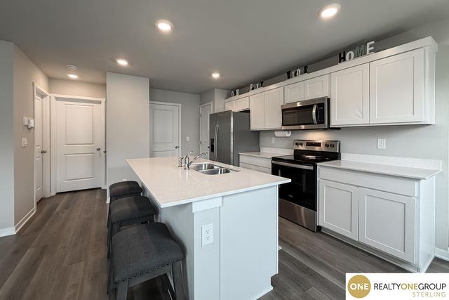 9512 Reynolds Street, Omaha, NE 68122