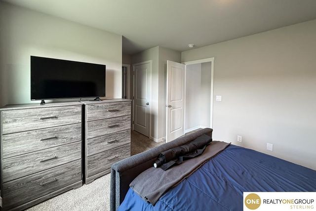 9512 Reynolds Street, Omaha, NE 68122