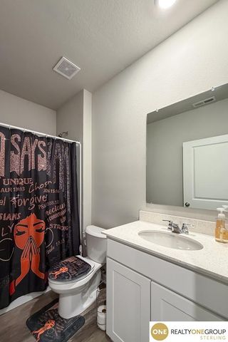 9512 Reynolds Street, Omaha, NE 68122