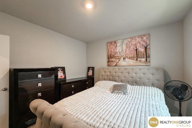 9512 Reynolds Street, Omaha, NE 68122