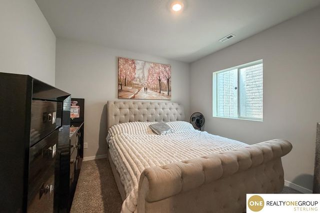 9512 Reynolds Street, Omaha, NE 68122