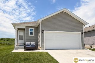 9512 Reynolds Street, Omaha, NE 68122