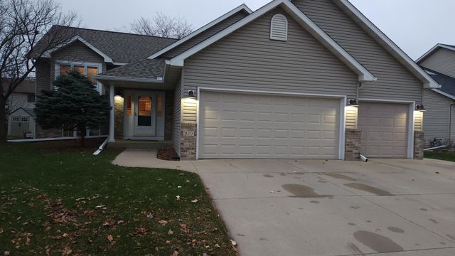920 Plymouth Lane NW, Rochester, MN 55901
