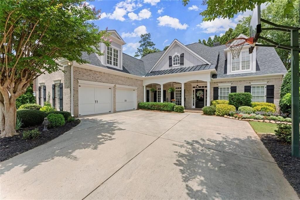 956 Kinghorn NW Drive, Kennesaw, GA 30152