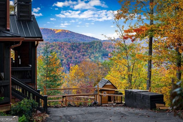 140 Bandit Lane, Blue Ridge, GA 30513