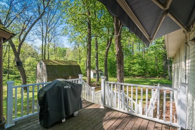 908 Burts Pit Rd, Northampton, MA 01062