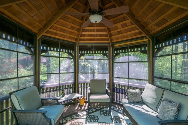 908 Burts Pit Rd, Northampton, MA 01062