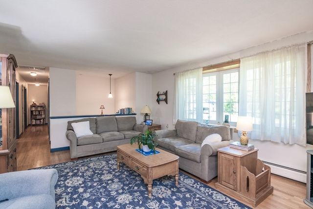 908 Burts Pit Rd, Northampton, MA 01062