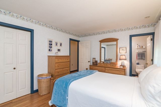 908 Burts Pit Rd, Northampton, MA 01062