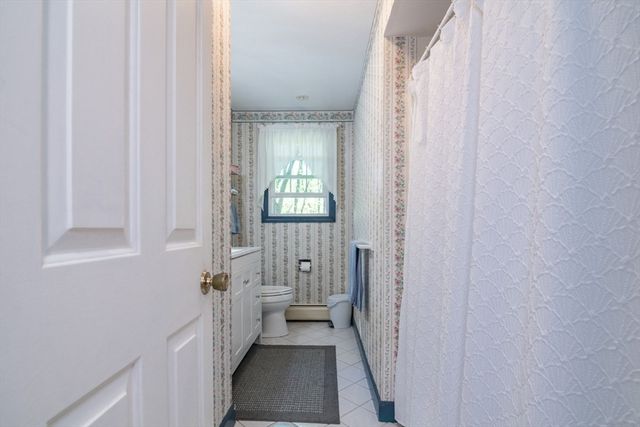 908 Burts Pit Rd, Northampton, MA 01062