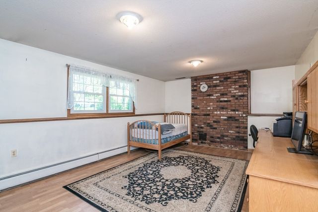 908 Burts Pit Rd, Northampton, MA 01062
