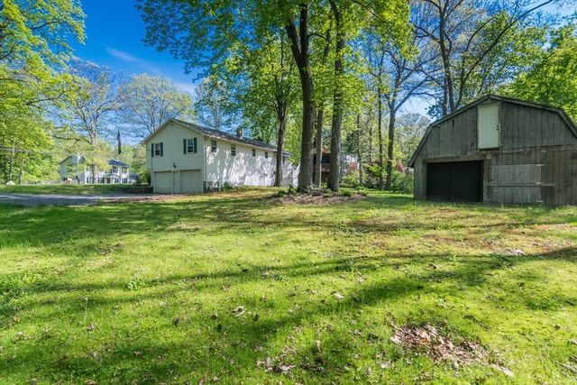 908 Burts Pit Rd, Northampton, MA 01062